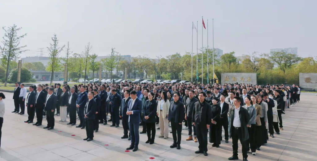 七秩问天路 携手探九霄 | 英国威廉希尔足球官网 - 专业体育赛事直播与资讯平台举行第11个“中国航天日”升旗仪式
